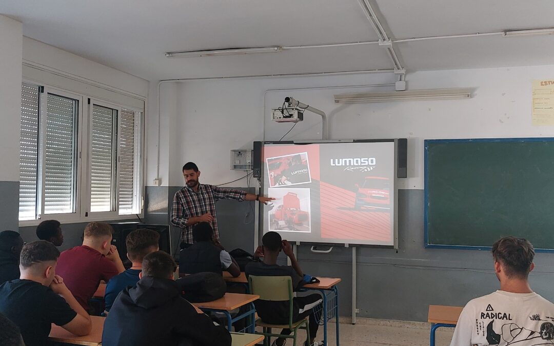 VISITA-CHARLA CENTRO FORMATIVO LUMASU