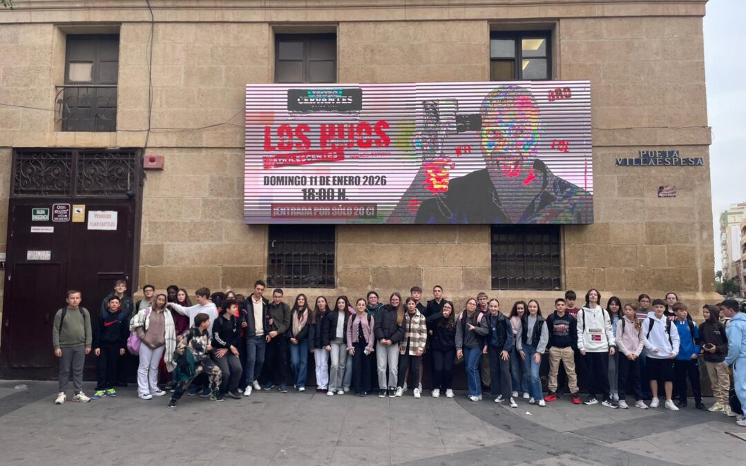 Diversión y educación: así vivieron los alumnos de 2ºESO la obra de teatro “Mentira”
